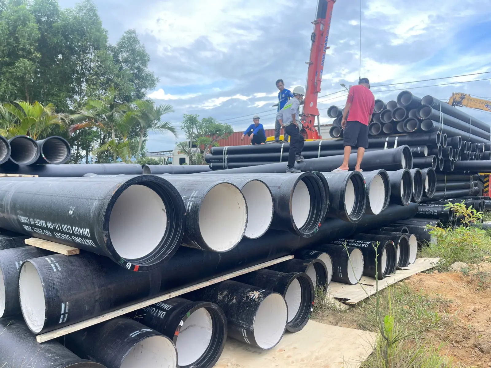 ống thép hàn công nghiệp